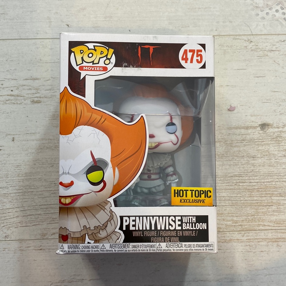 Funko Pop Pennywise With Balloon #475 IT Exclusive Figure